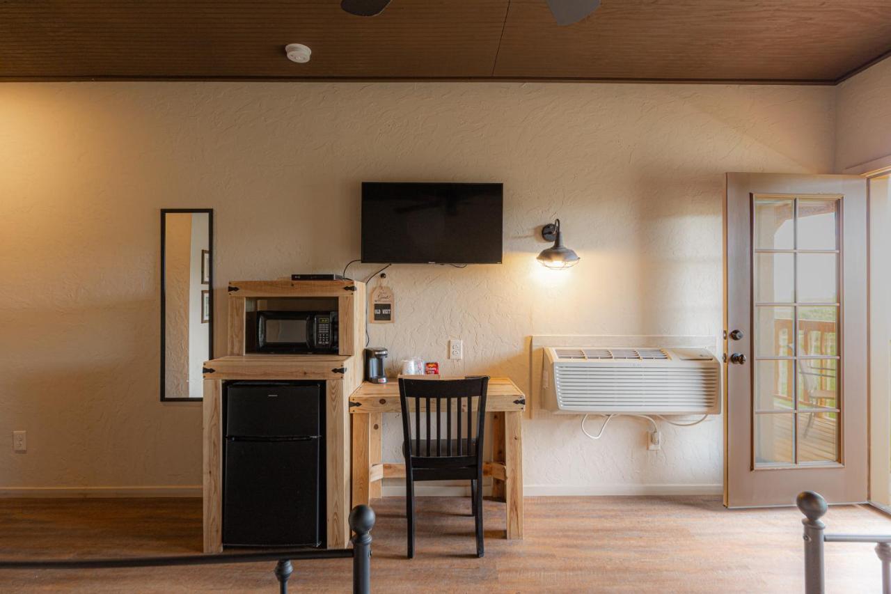 -Pet Friendly- Miners Cabin #6 - King Bed With Private Balcony Tombstone Exteriör bild