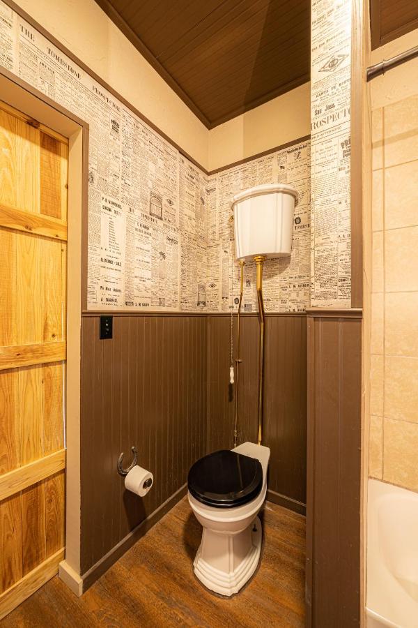 -Pet Friendly- Miners Cabin #6 - King Bed With Private Balcony Tombstone Exteriör bild