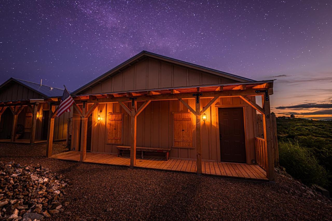 -Pet Friendly- Miners Cabin #6 - King Bed With Private Balcony Tombstone Exteriör bild