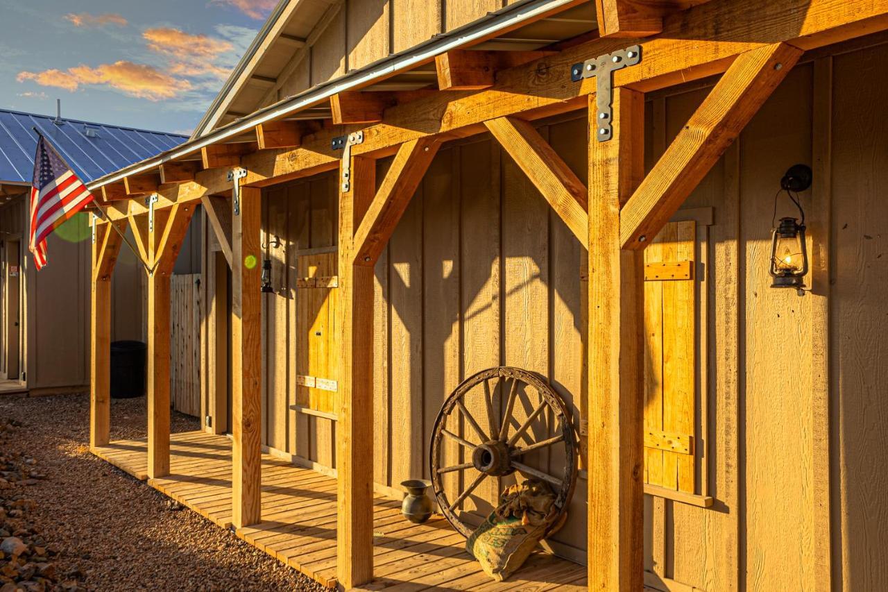 -Pet Friendly- Miners Cabin #6 - King Bed With Private Balcony Tombstone Exteriör bild