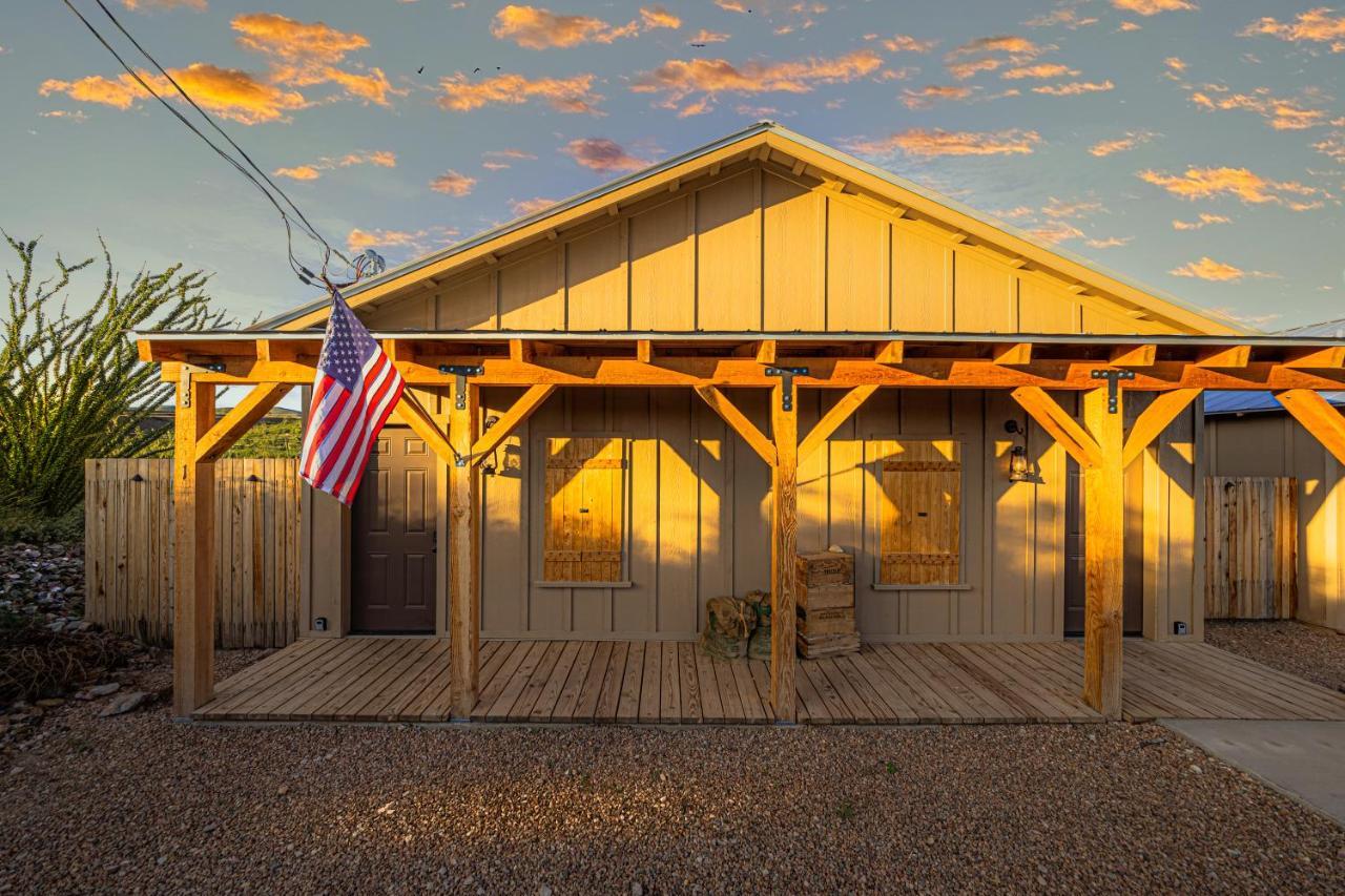 -Pet Friendly- Miners Cabin #6 - King Bed With Private Balcony Tombstone Exteriör bild